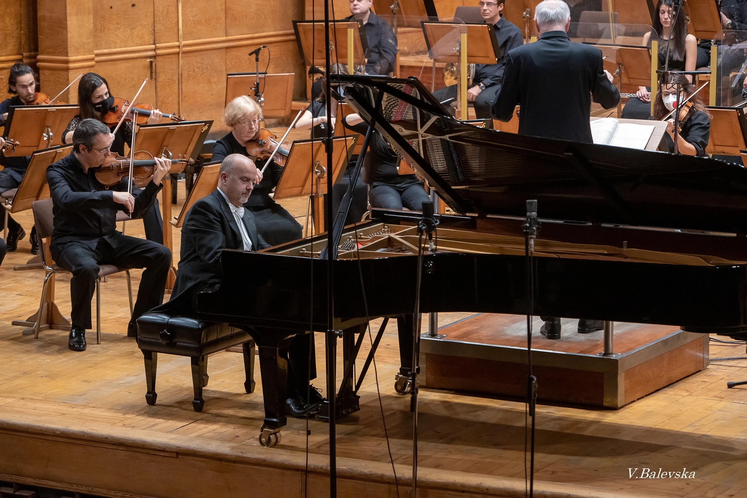 Janos Acs & Antonio Di Cristofano