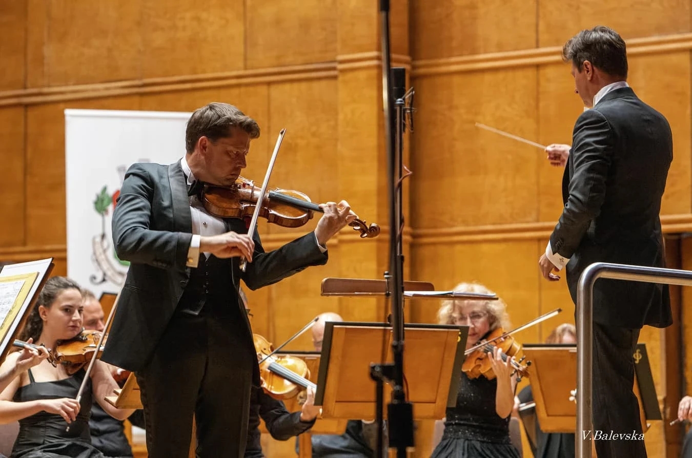 Mendelssohn in the Palace