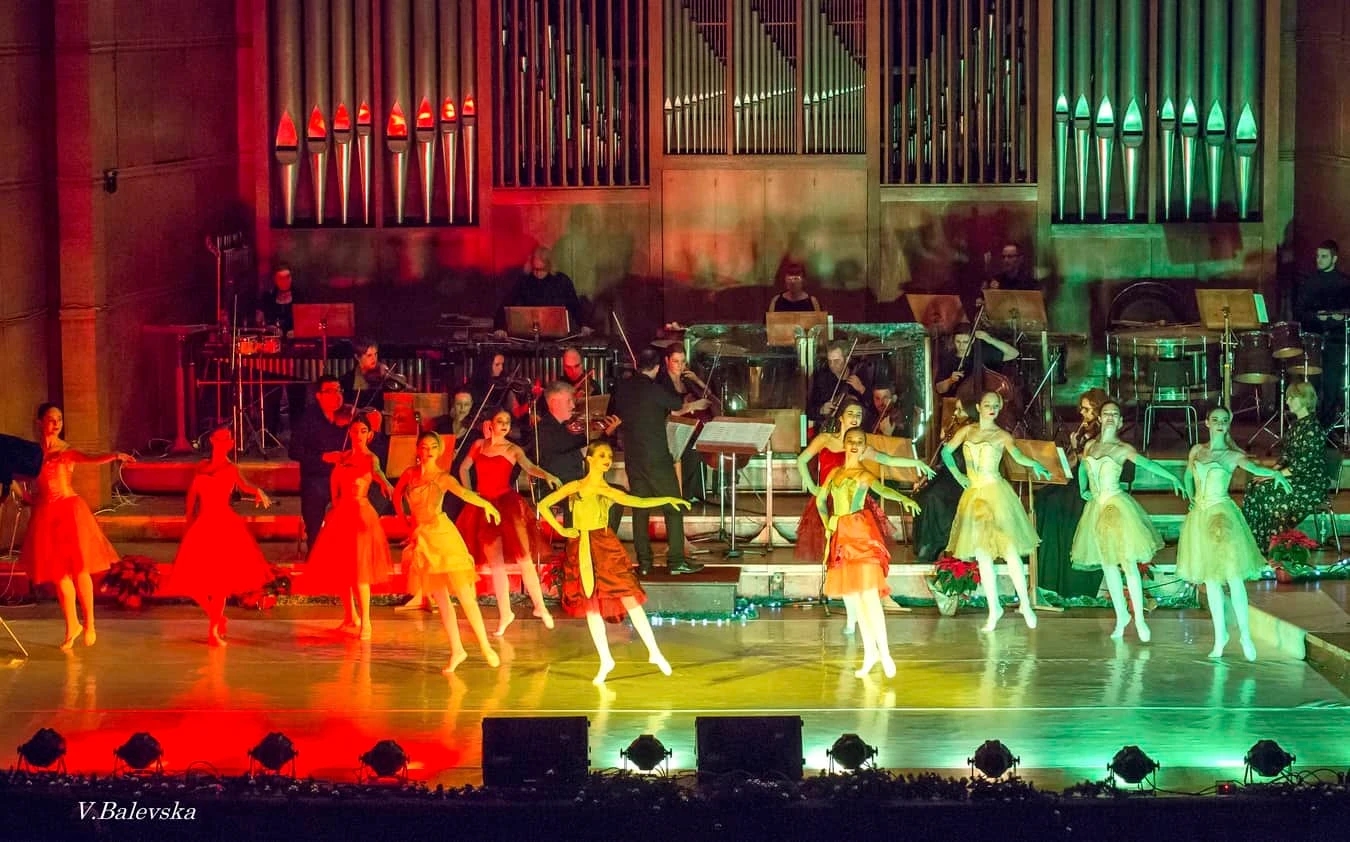 Christmas with Carmen - Quarto Quartet & Vaya Dance Studio